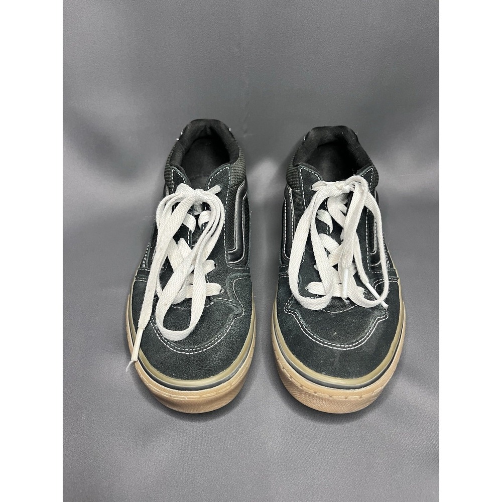 VANS‎ Caldrone Boys Youth Size 5 shoes.
